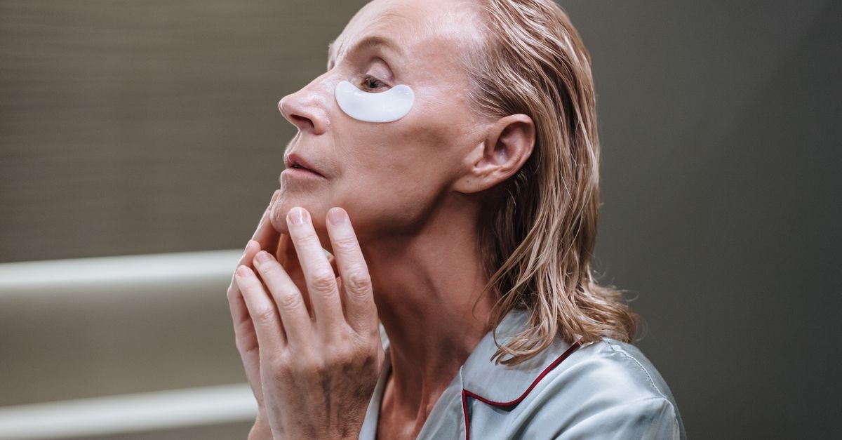 Adieu les rides du contour des yeux : astuces simples pour un regard plus jeune