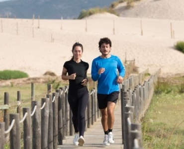 Bouger sans contrainte : 7 idées d’entraînements faciles à glisser dans vos vacances