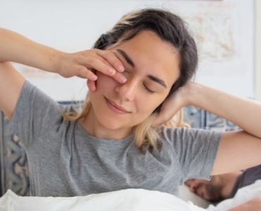 Pourquoi votre sommeil est-il si léger ? Les causes cachées et comment retrouver des nuits profondes