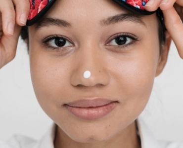Le secret d’une peau lumineuse au réveil : l’art du masque de nuit pour le visage