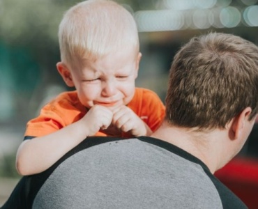 Quand les larmes coulent : 7 clés bienveillantes pour apaiser les pleurs de votre enfant