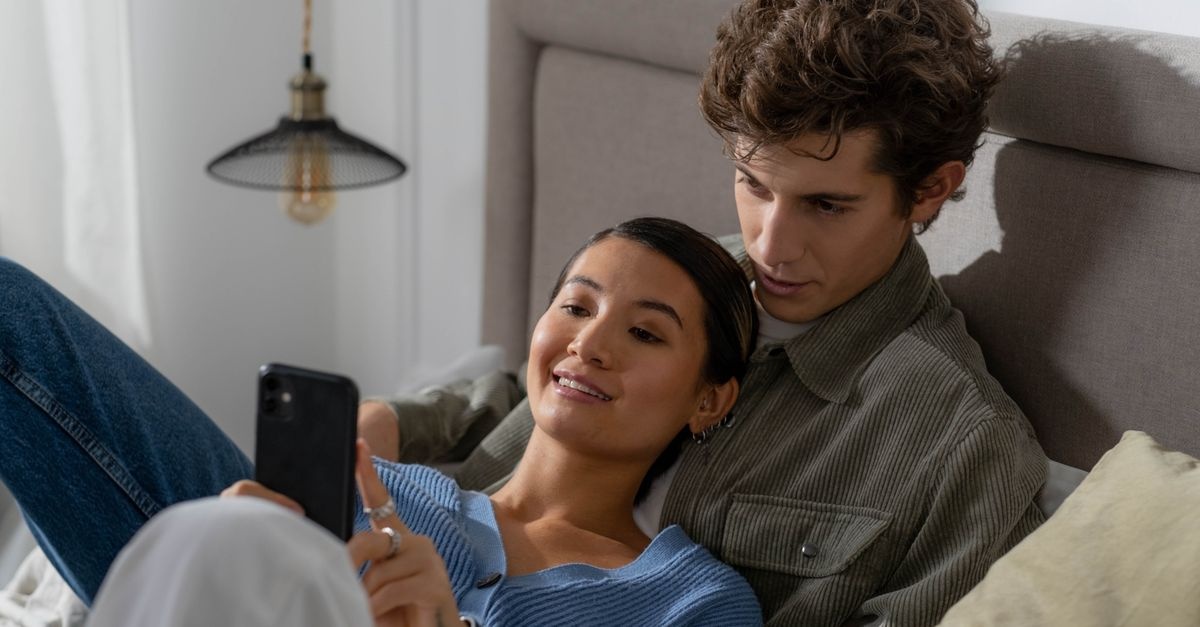 Amour à l’ère numérique : décrypter les nouvelles dynamiques des relations d’aujourd’hui