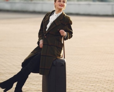 Voyager avec style : les tenues les plus confortables pour partir l’esprit léger