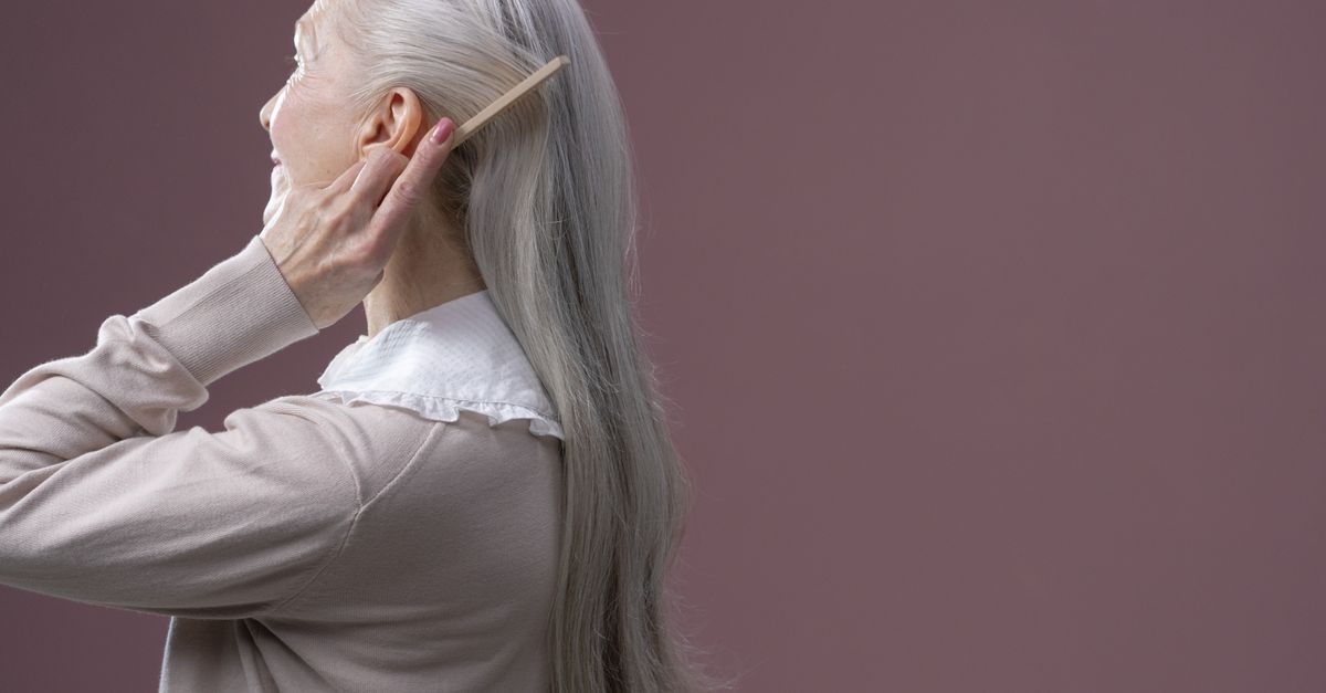 Ménopause et cheveux : comment retrouver volume, force et éclat au quotidien